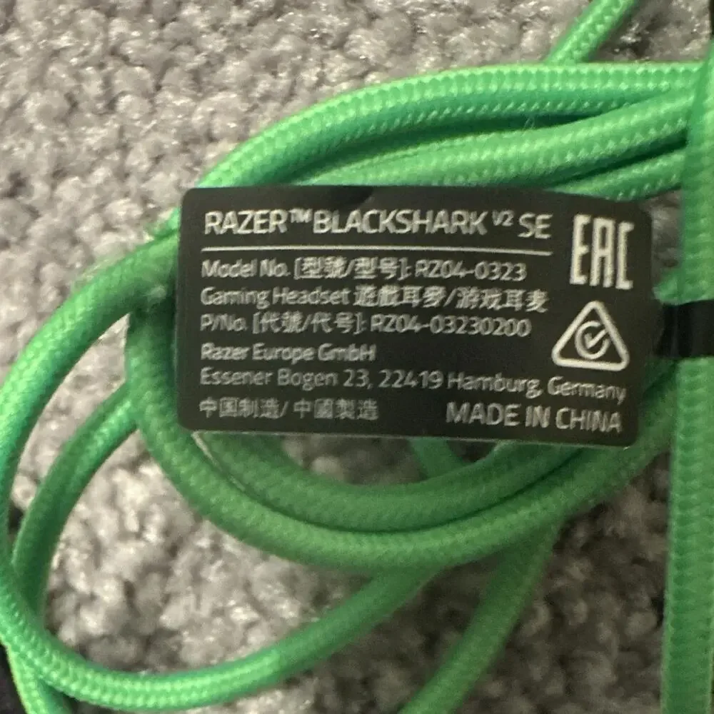 Razer BlackShark V2 SE Wired USB Over-Ear Headset Boom Mic Black/Green